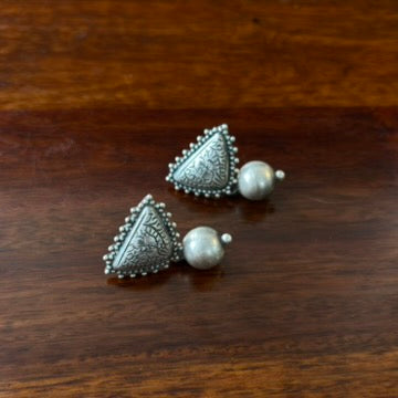 GulNaqsh Silver Studs
