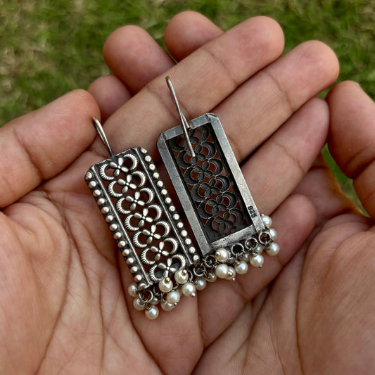 Saanjh Jaali Pearl Drops