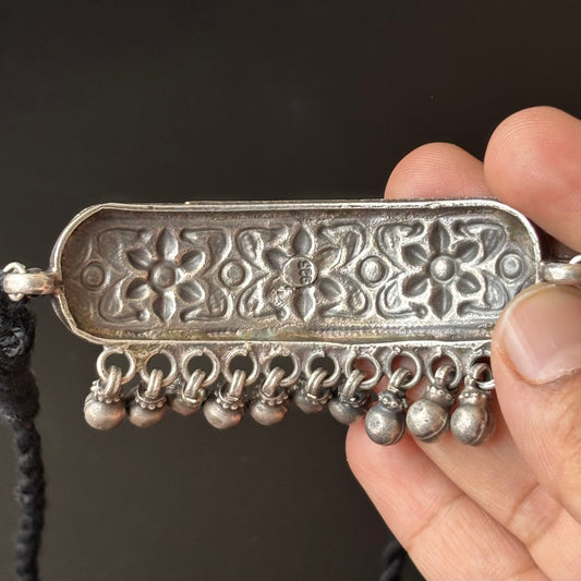 Arka Kanthi Silver Choker