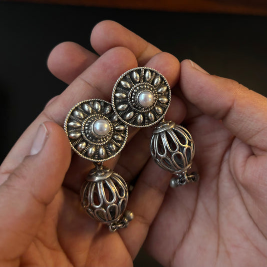 Tarini Pearl Arka Cage Earrings