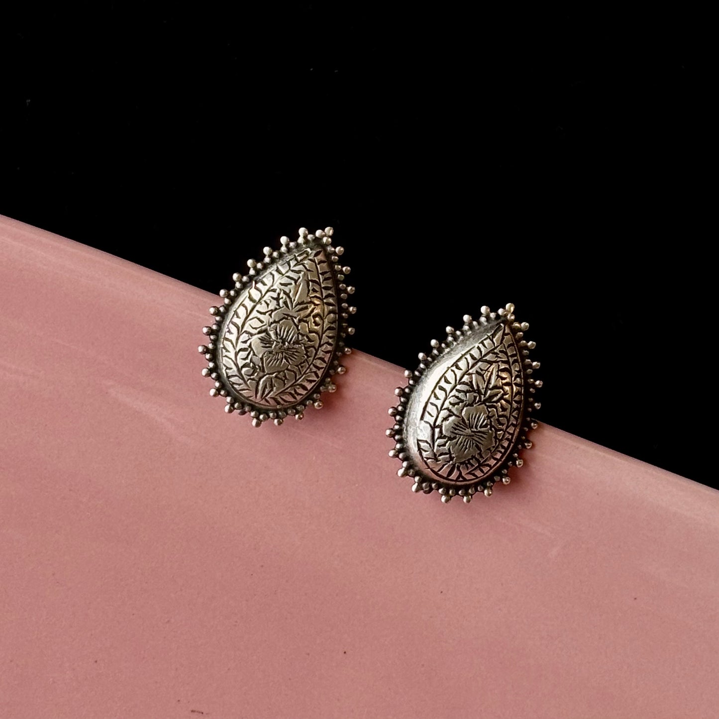 Kairi Teardrop Engraved Silver Studs