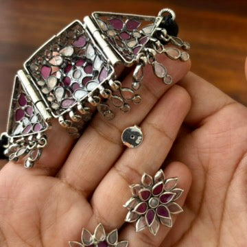 Saanvi Choker Set