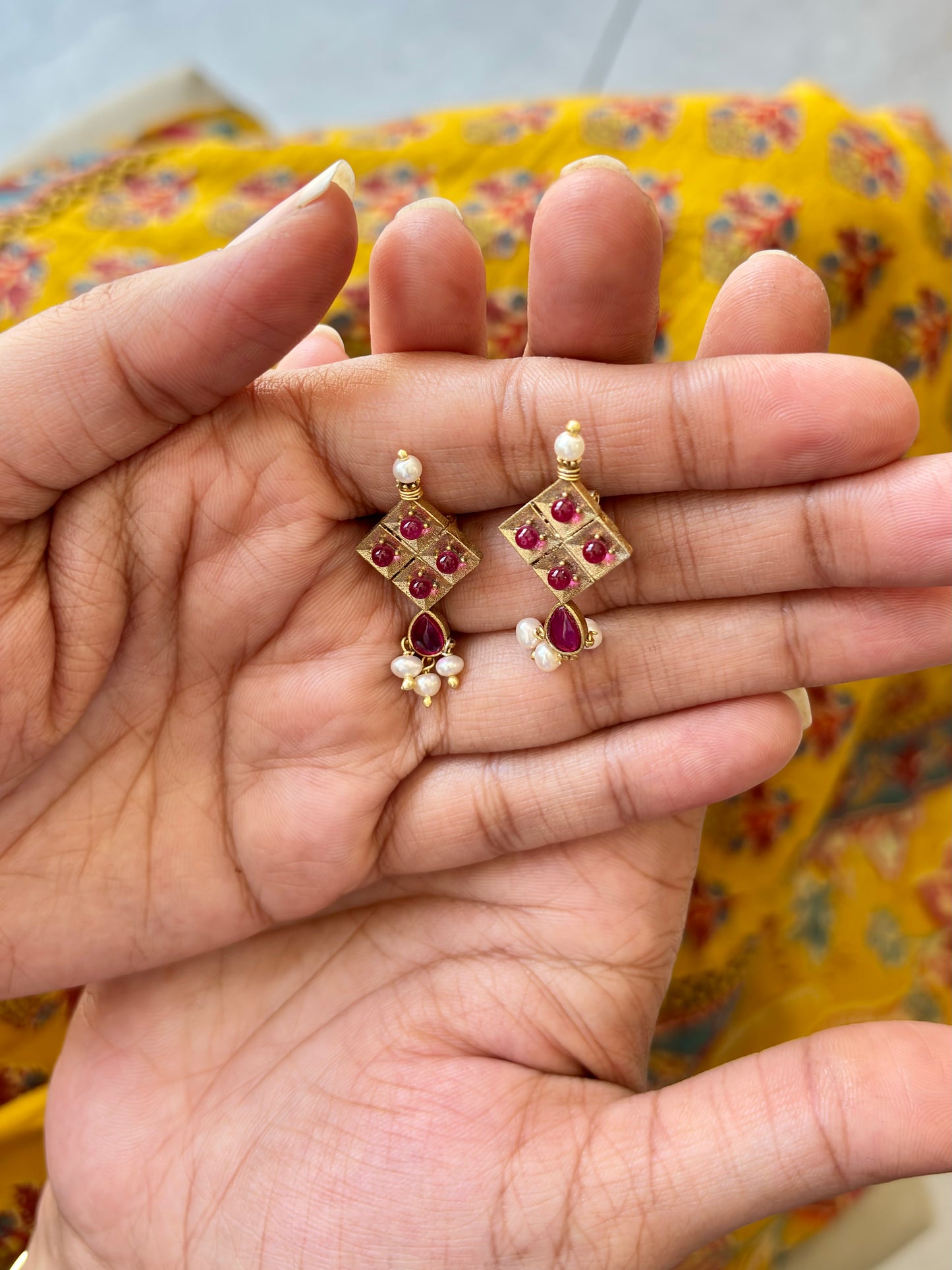 Nysa Grid Earrings