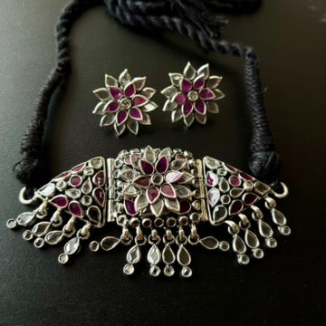 Saanvi Choker Set