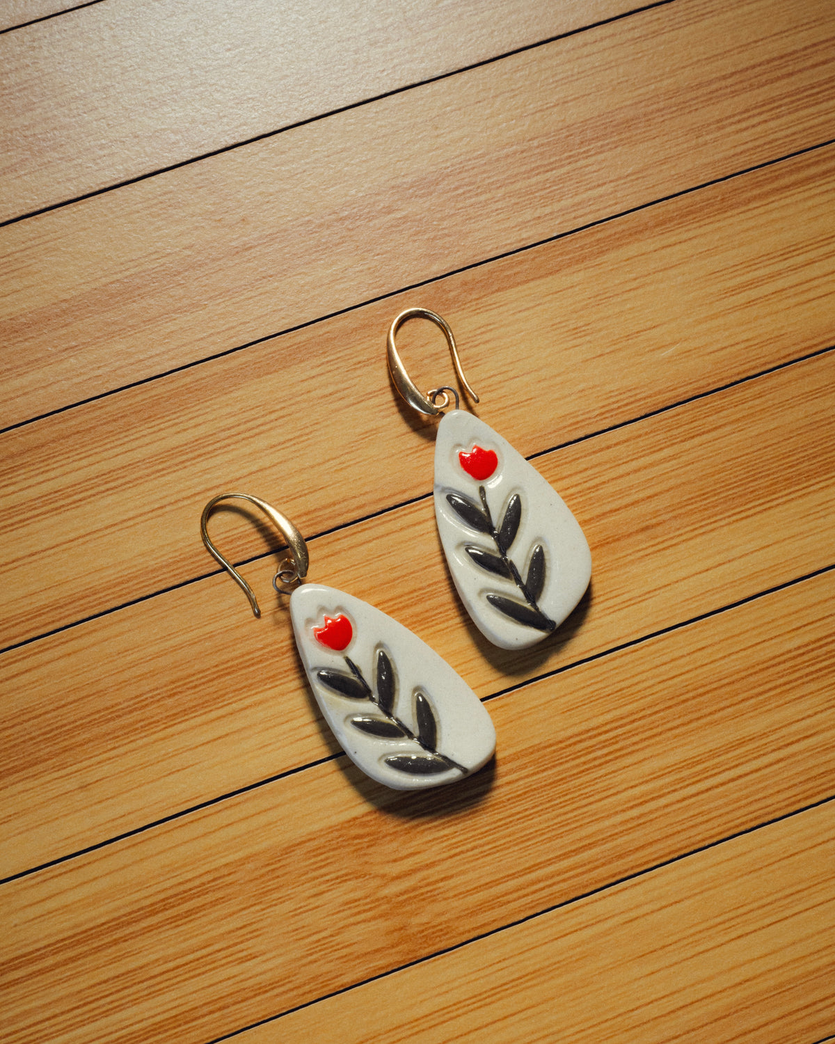 Aster Poppy Ceramic Earrings
