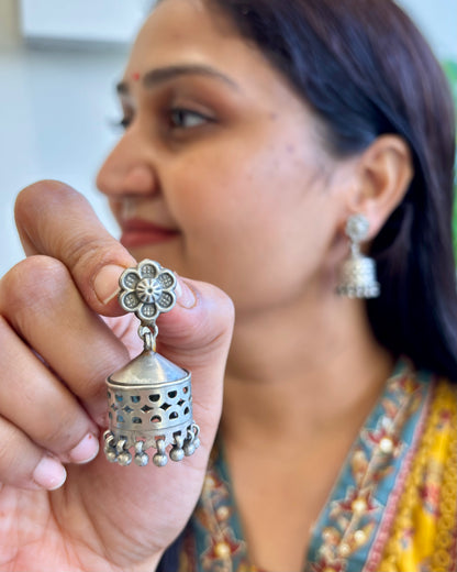 Saanjh Jaali Jhumki Earrings