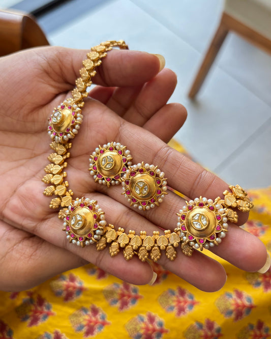 Nysa Kundan Choker Set