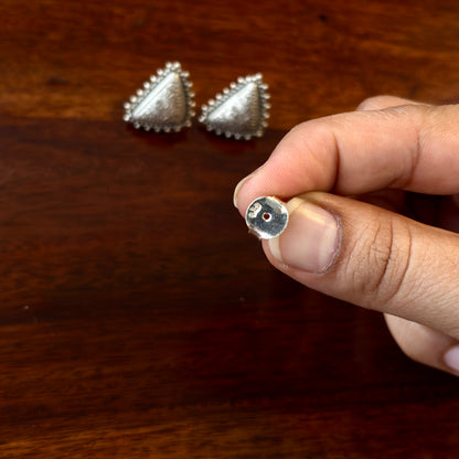 Trayi Silver Studs