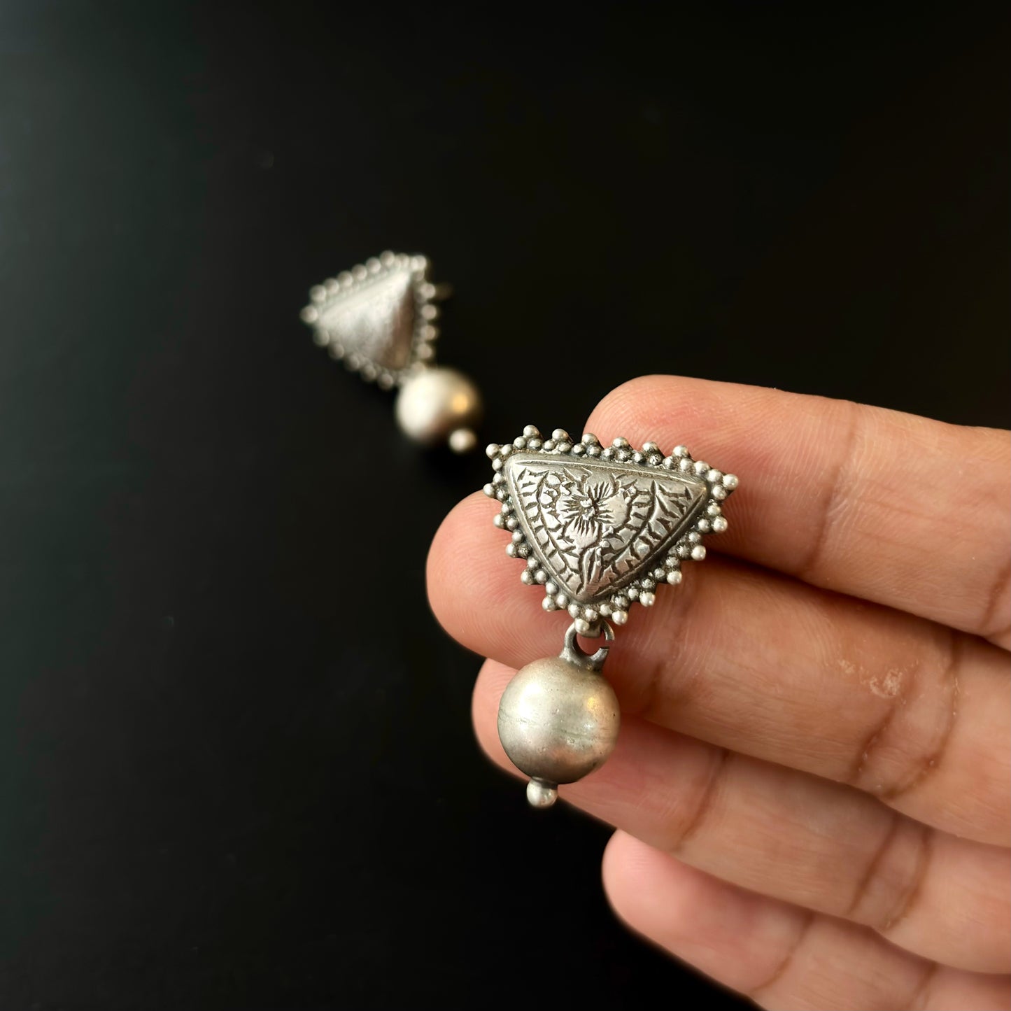 GulNaqsh Silver Studs