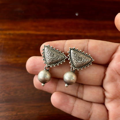 GulNaqsh Silver Studs