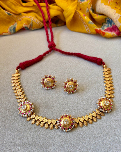 Nysa Kundan Choker Set