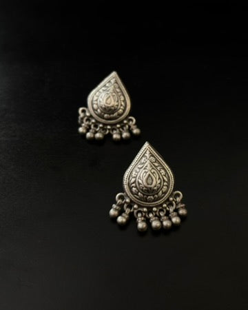 Vamik Silver Studs