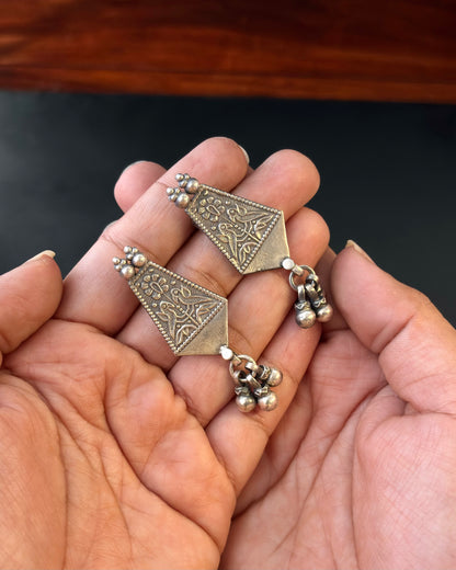Bheeli Silver Studs