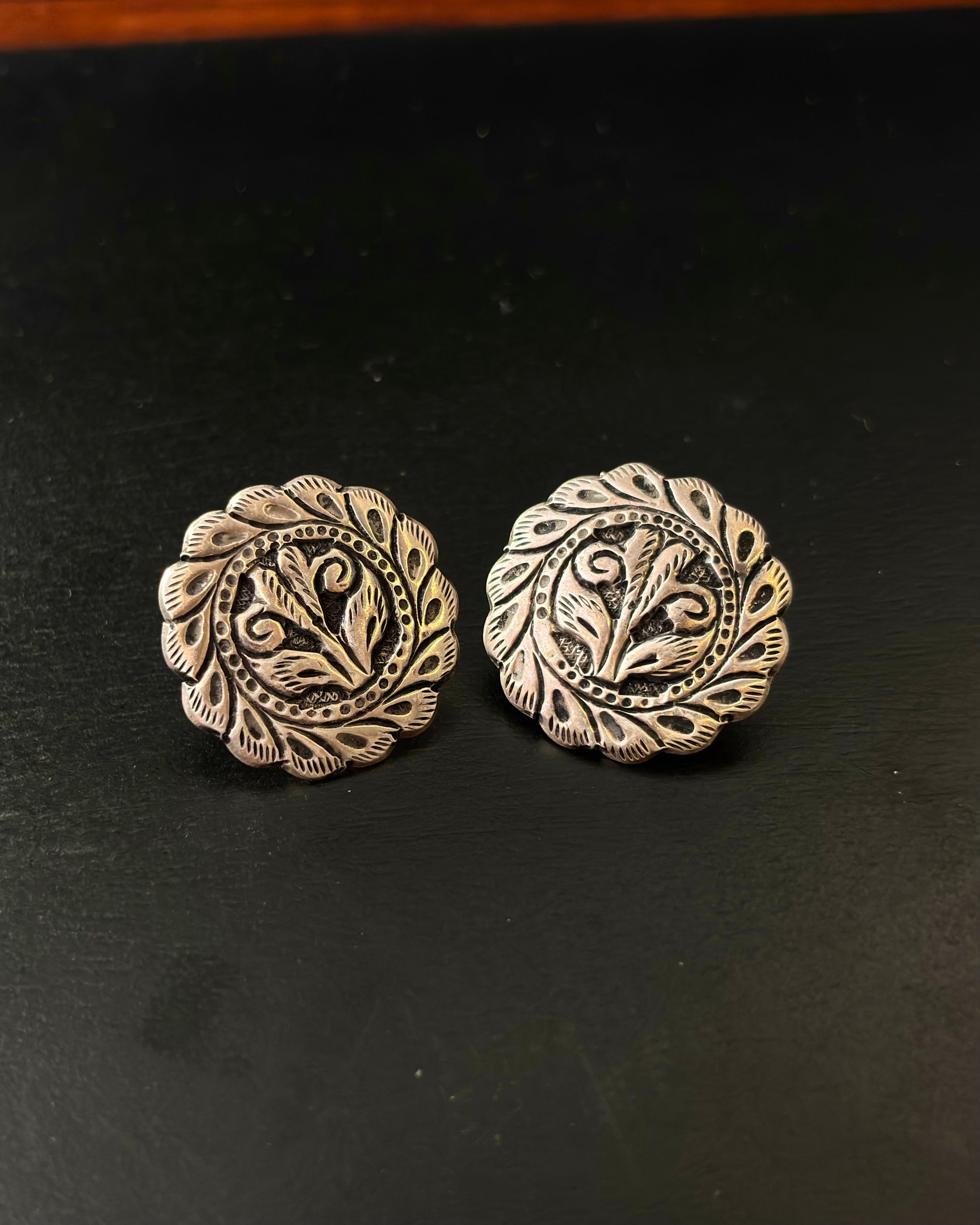 Pair of silver floral earrings on a black background, 92.5 Silver Earrings, Silver chitai earrings