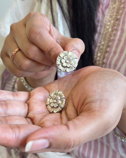 Pair of silver floral earrings, 92.5 silver earrings