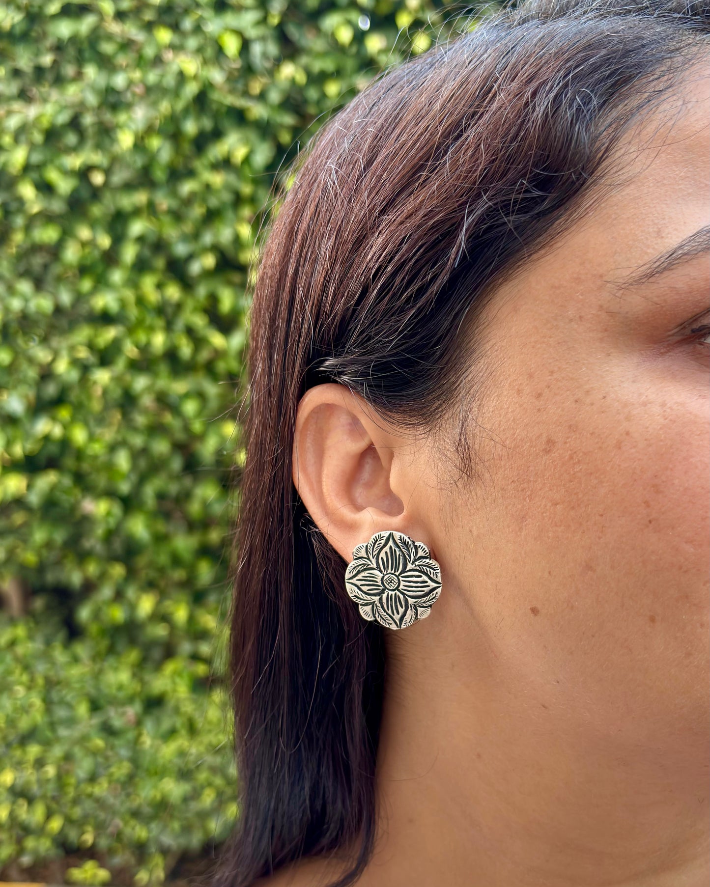 Naqsh Chitai Silver Studs