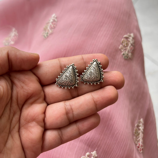 Trayi Silver Studs