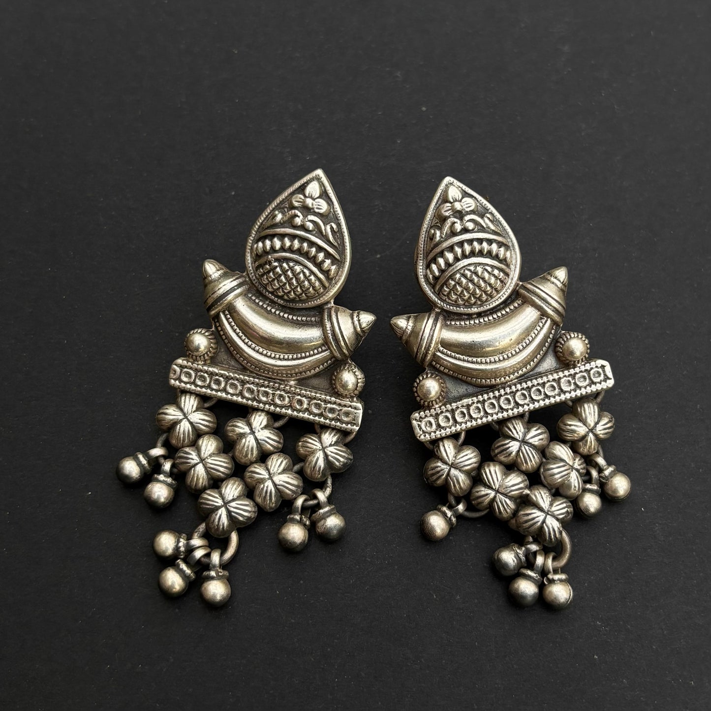 Rajasi Bow Jali Earrings