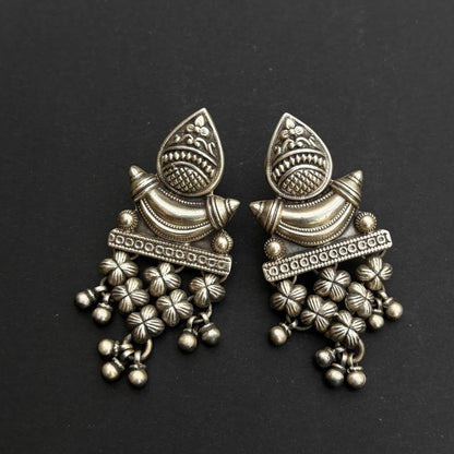 Rajasi Bow Jali Earrings