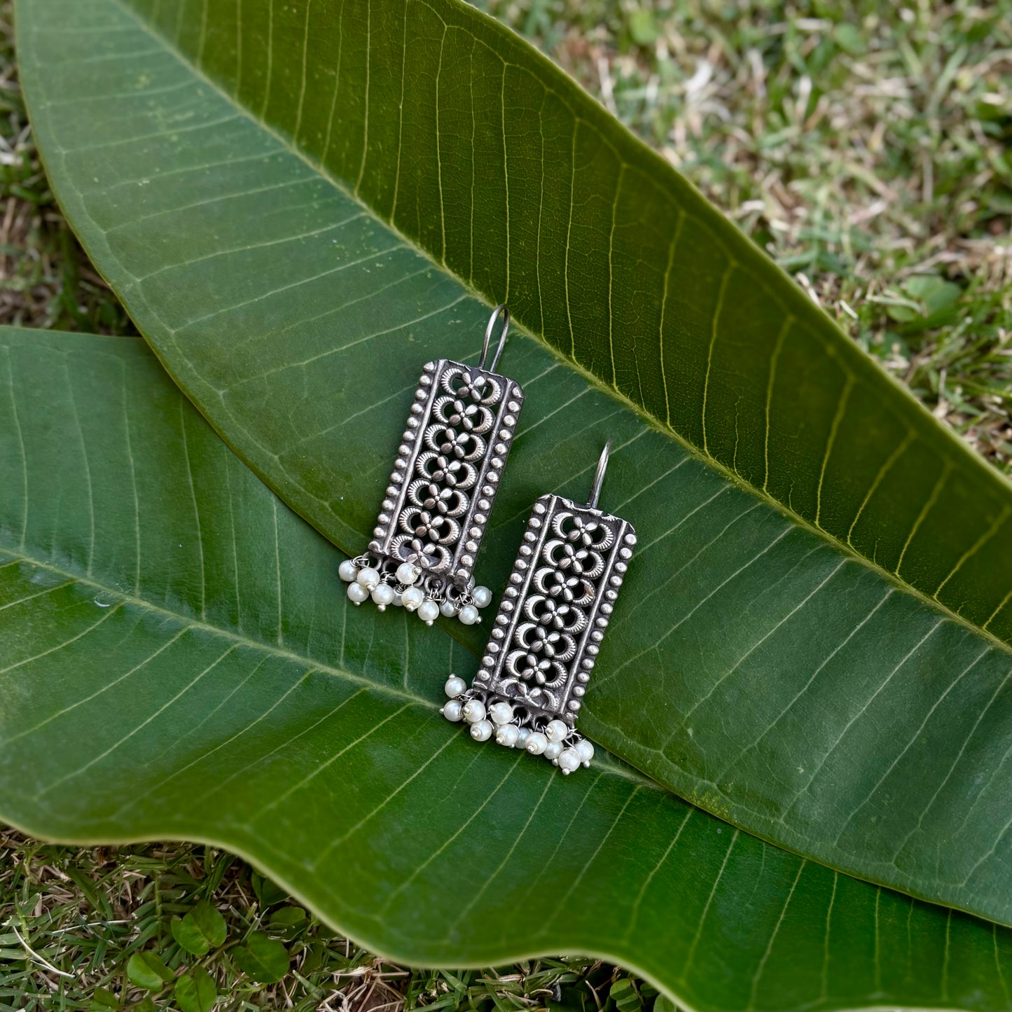 Saanjh Jaali Pearl Drops