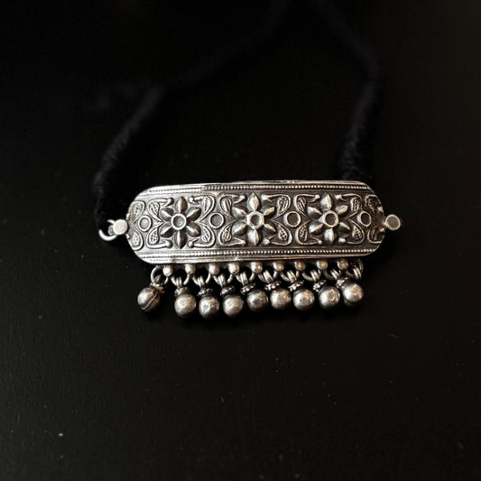 Arka Kanthi Silver Choker