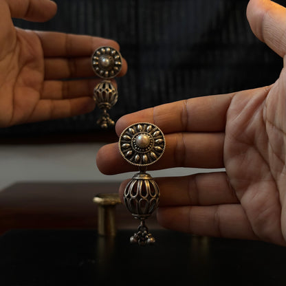 Tarini Pearl Arka Cage Earrings