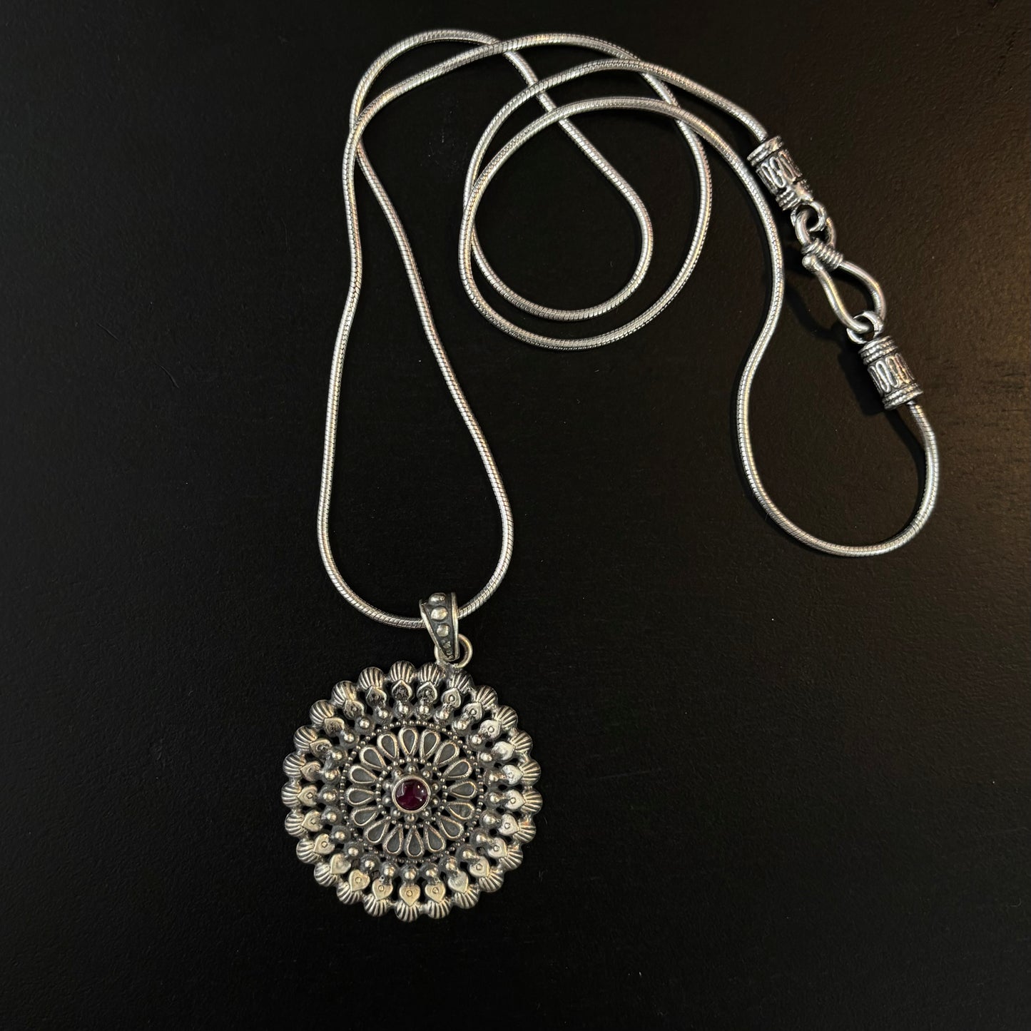 Manikya Whisper Silver Chain Necklace