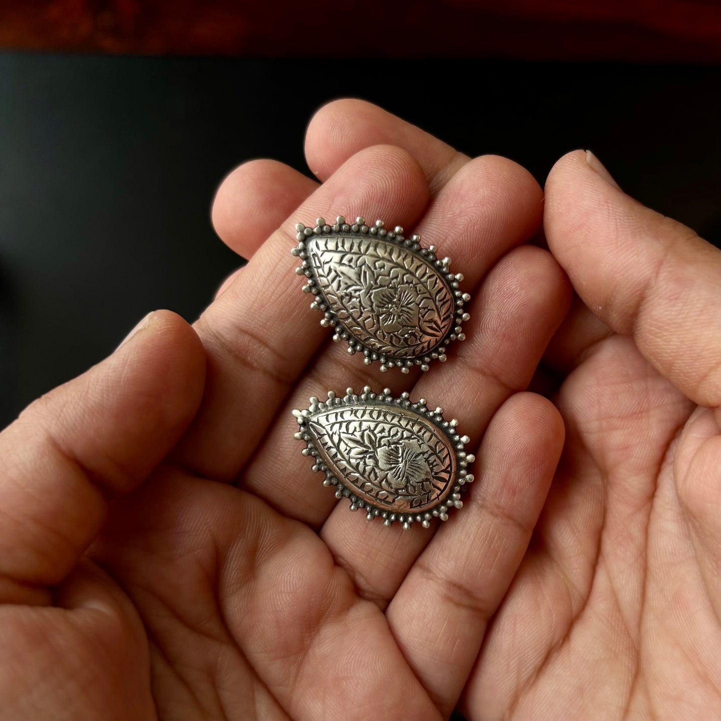 Kairi Teardrop Engraved Silver Studs