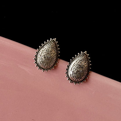 Kairi Teardrop Engraved Silver Studs